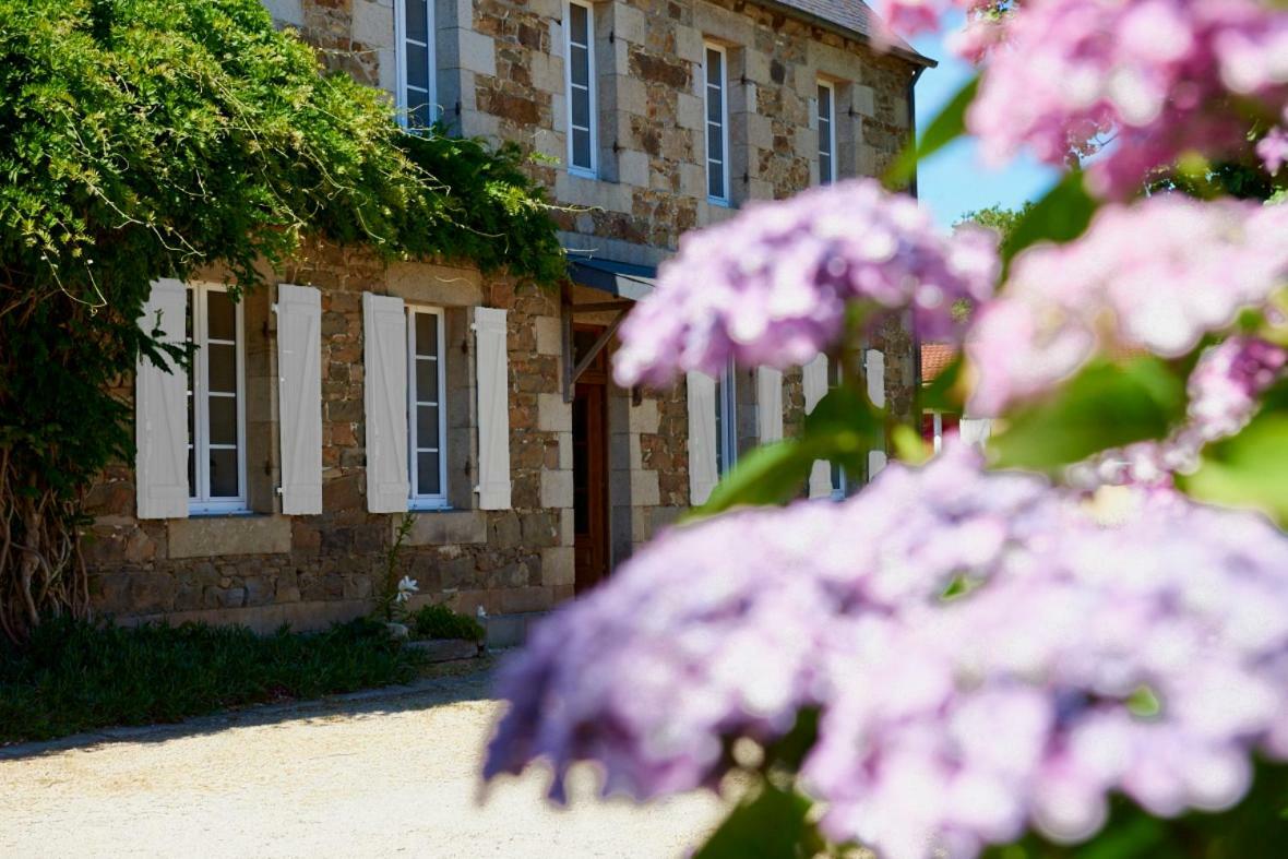 Hotel Manoir Des Petites Bretonnes Saint-Quay-Perros Exterior foto