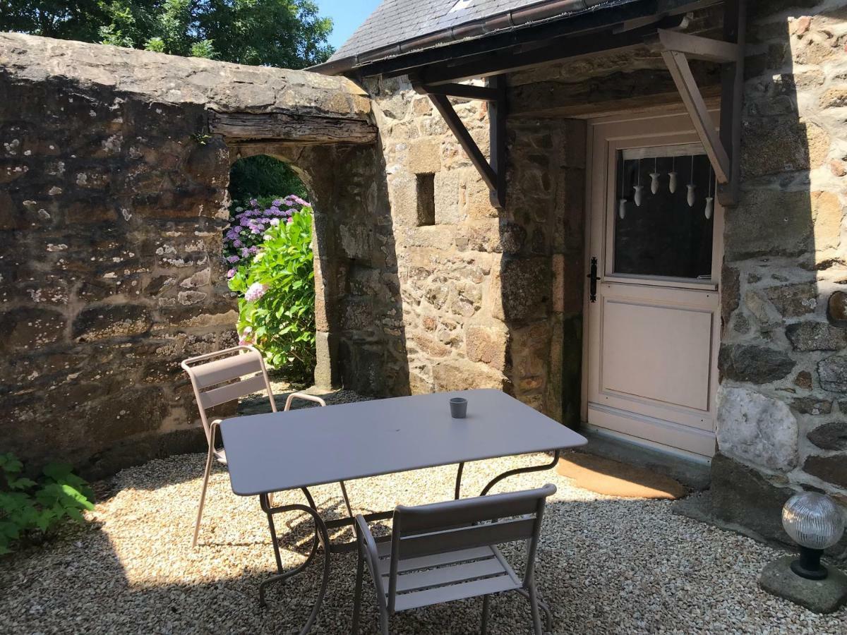 Hotel Manoir Des Petites Bretonnes Saint-Quay-Perros Exterior foto